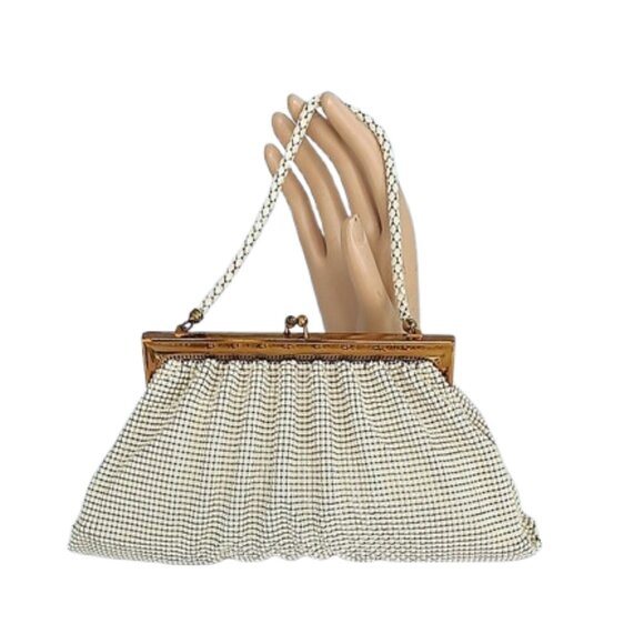 1950s Vintage Cream Beaded Metal Mesh Gold Framed Handbag By Whiting & Davis - Picture 1 of 7